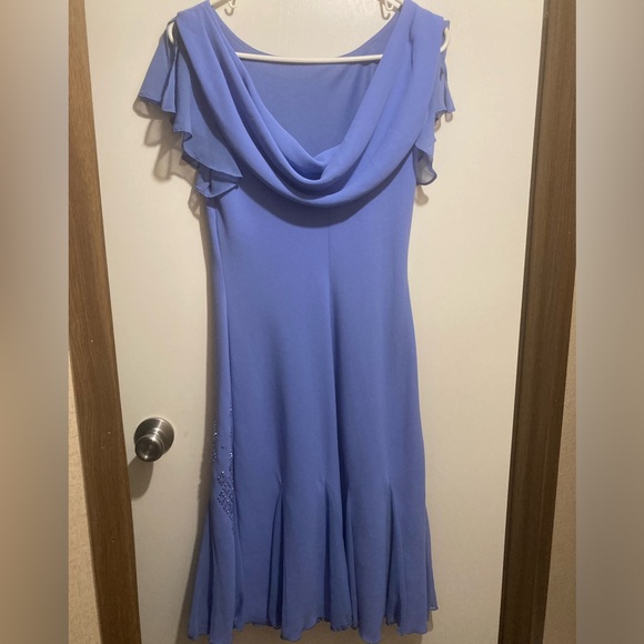 S.L. Fashions Dress - Picture 2 of 8